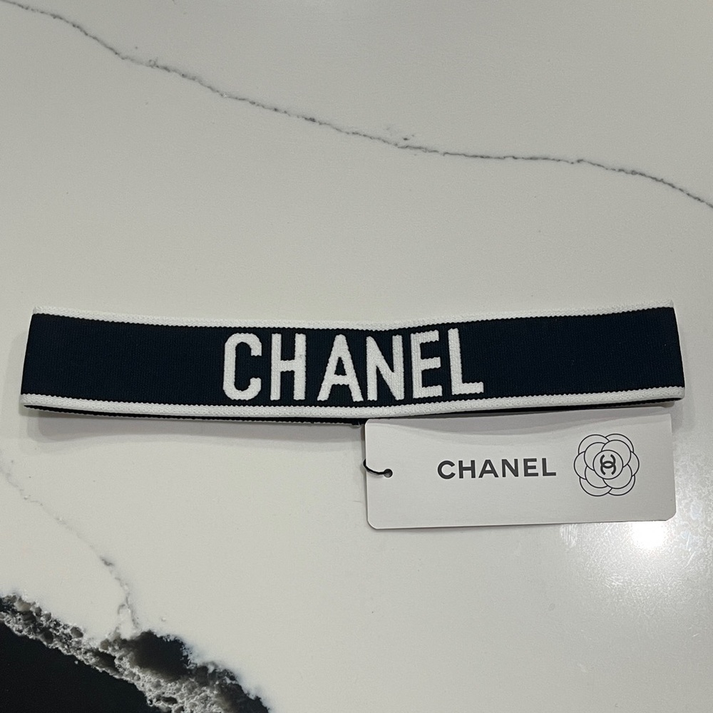 CHANEL Monochrome Logo Hairband